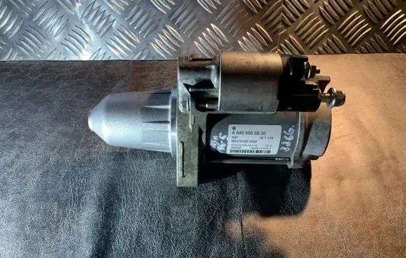 Mercedes-Benz GLA W156 Starter motor A6459060800