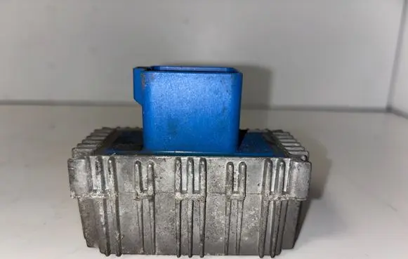Glow plug pre-heat relay