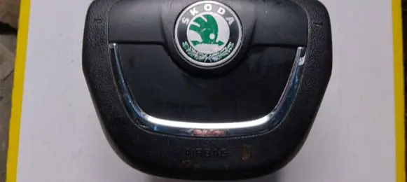 Skoda Octavia Mk2 (1Z) Steering wheel airbag 1Z0880201AH