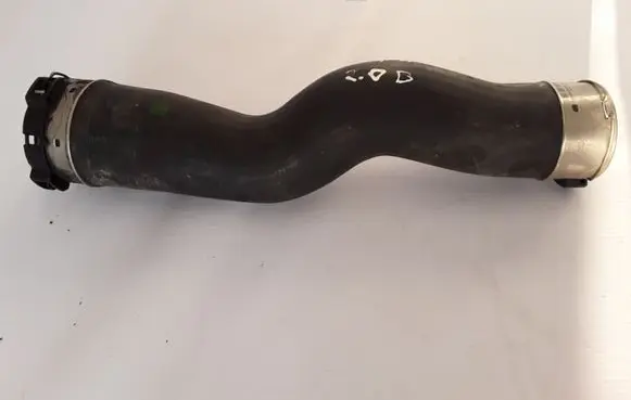 BMW 5 F10 F11 Intercooler hose/pipe 11617810614