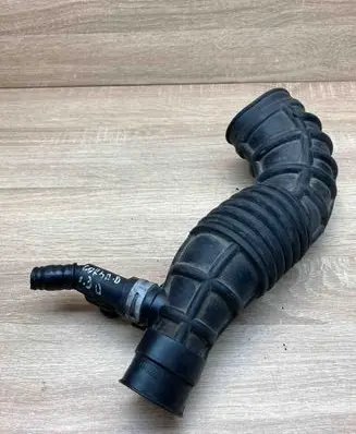 Opel Corsa D Intercooler hose/pipe 13254175 55570152