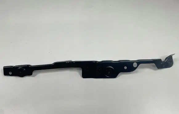 Audi A3 S3 8V Fender mounting bracket 8V0809075
