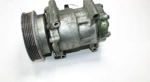 Nissan Juke I F15 Air conditioning (A/C) compressor (pump) SD6V12 92600AZ74A