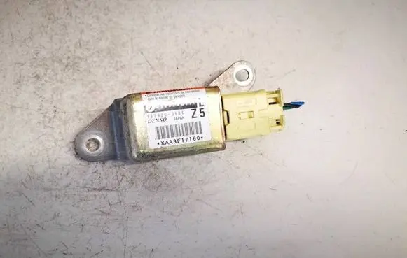 Subaru Legacy Airbag deployment crash/impact sensor 98235ag011 187900-0681