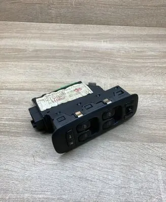 Volvo XC90 Electric window control switch 30746074 09193383