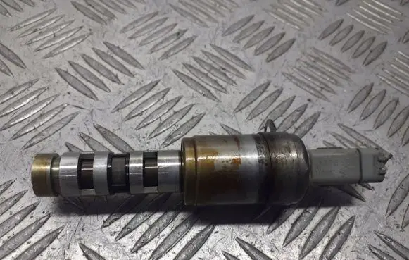 Renault Megane II Camshaft position sensor 108674