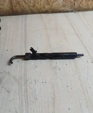 Renault Megane II Fuel injector EJBR05102D 2712KB06W05
