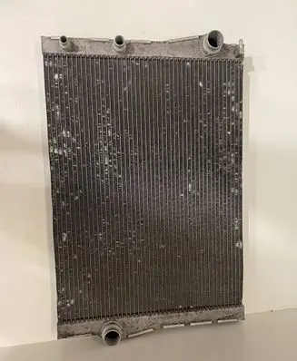 BMW X5M E70 Coolant radiator 7533472 R5185002 7833472