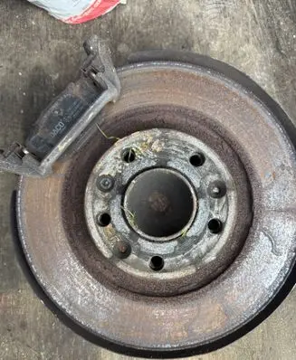 Citroen C4 II Picasso Rear wheel hub spindle/knuckle 712522