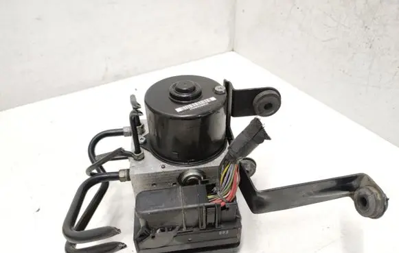 Ford Focus ABS Pump 8M512B373AA 10096001153
