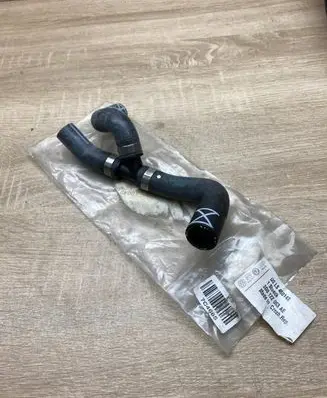Volkswagen Phaeton Engine coolant pipe/hose 3D0122063AE