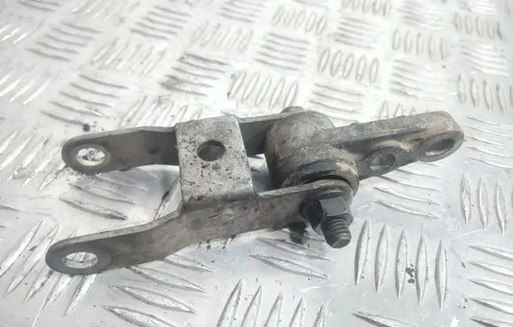Volvo XC90 Other engine bay part