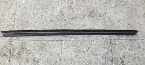 Peugeot 607 Front door glass trim molding 