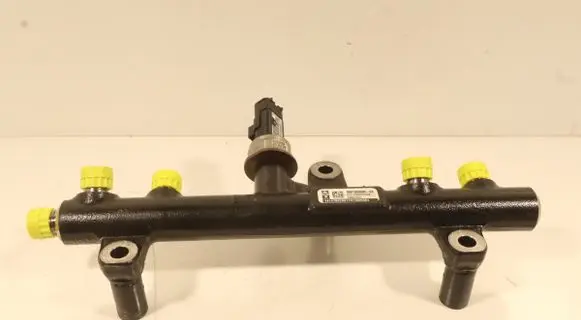 Ford Focus Fuel main line pipe 968190968004