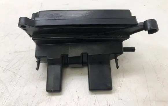 Ford Mondeo MK V Other engine bay part DS7G9Y498A