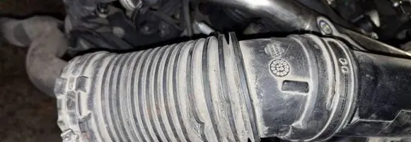 Intercooler hose/pipe