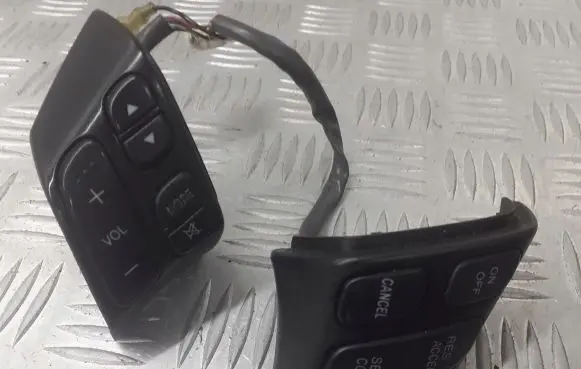 Mazda 6 Steering wheel buttons/switches 153769-LH