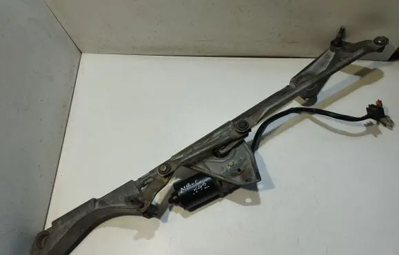Mercedes-Benz C W203 Front wiper linkage and motor A2038200342 A2038204042
