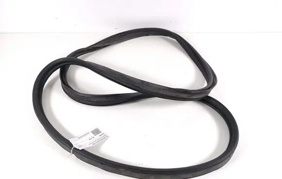 Volvo S60 Trunk rubber seal (body) 31479338