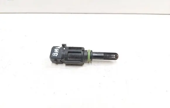 BMW 3 E36 Intake air temperature sensor 13621739510 1739510