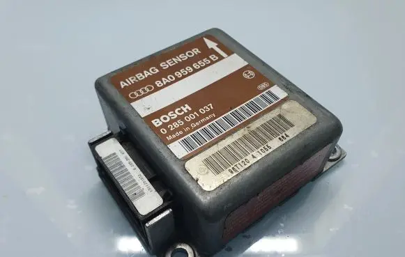 Audi A4 S4 B5 8D Airbag control unit/module 8A0959655B 0285001037