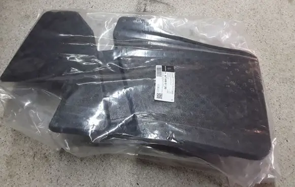 Mercedes-Benz V Class W447 Other trunk/boot trim element A4476980130