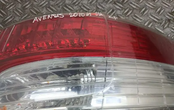 Toyota Avensis T270 Rear/tail lights