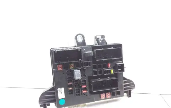 Opel Insignia A Relay mounting block 26LVG3 13277322