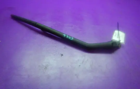 Fiat Punto (176) Rear wiper blade arm