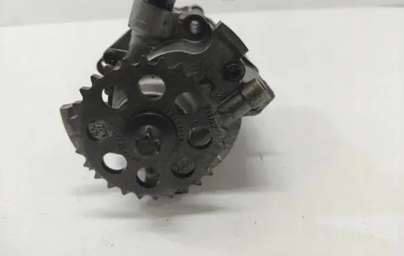 Mercedes-Benz Vito Viano W447 Oil pump A6541802501
