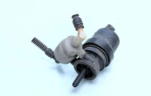 Opel Astra H Windscreen/windshield washer pump 