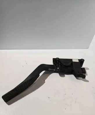 Chevrolet Captiva Accelerator throttle pedal 96625893