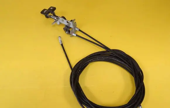 Mazda 323 F Fuel cap flap release cable 