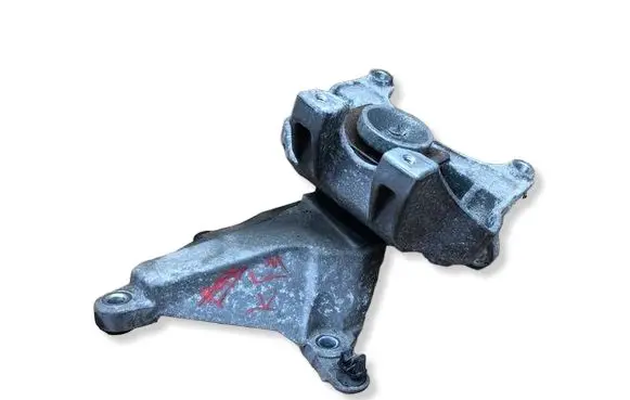 Nissan Micra Gearbox mounting bracket 