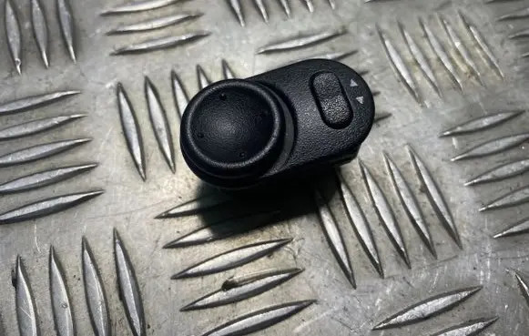Opel Astra G Wing mirror switch 09226861 0812T