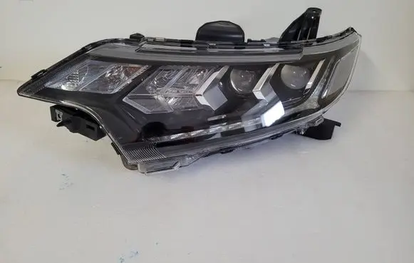 Mitsubishi Outlander Headlight/headlamp 4BX19 8301D331