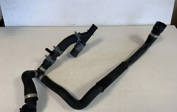Audi Q7 4M Engine coolant pipe/hose 4M0122109AN