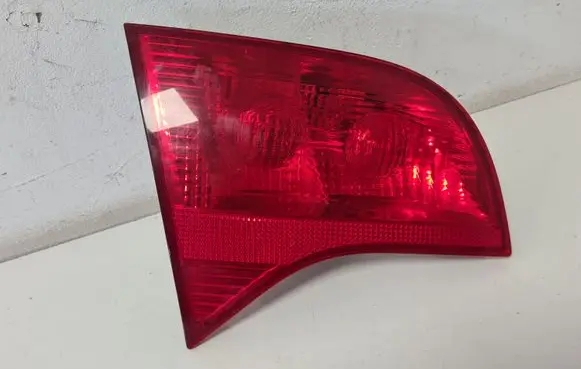 Audi A4 S4 B7 8E 8H Tailgate rear/tail lights 8E9945093