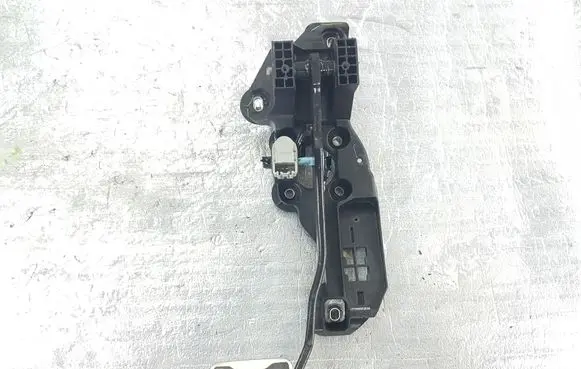 Ford Fusion II Brake pedal FG9C9F856EFC FG9C9F856 9T4T9G854AA