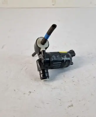 Ford Mondeo MK V Windscreen/windshield washer pump DV6117664AA