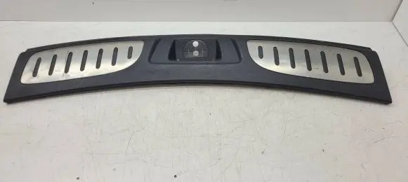 Dodge Durango Trunk/boot sill cover protection 1GW67DX9AC P1GW67DX9AC
