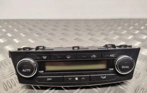 Toyota Avensis T270 Climate control unit 5590005390