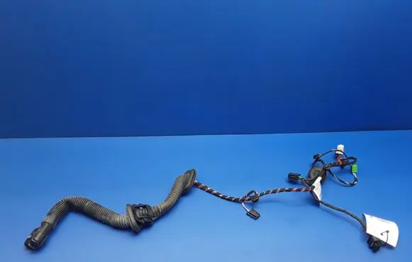 Mercedes-Benz C W204 Rear door wiring loom A2045407609