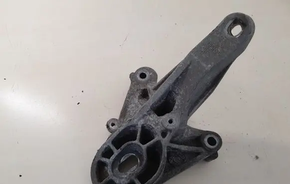 Mini Cooper Countryman R60 Gearbox mounting bracket 6872019