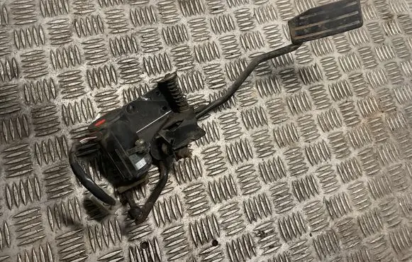 Opel Frontera A Accelerator throttle pedal