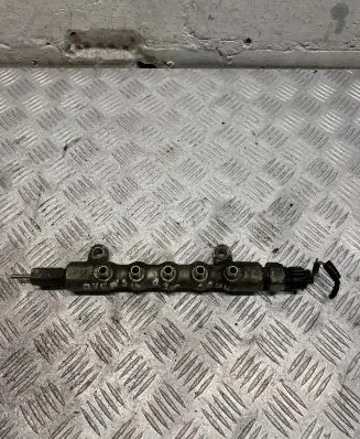 Toyota Avensis Verso Fuel main line pipe 8945871010