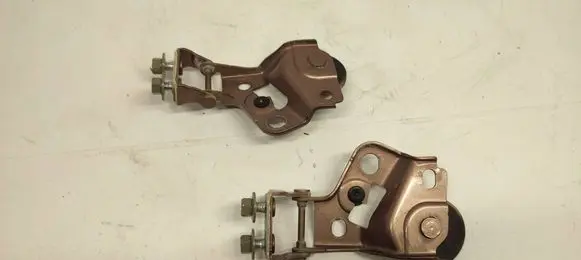 Peugeot 108 Tailgate/trunk/boot hinge