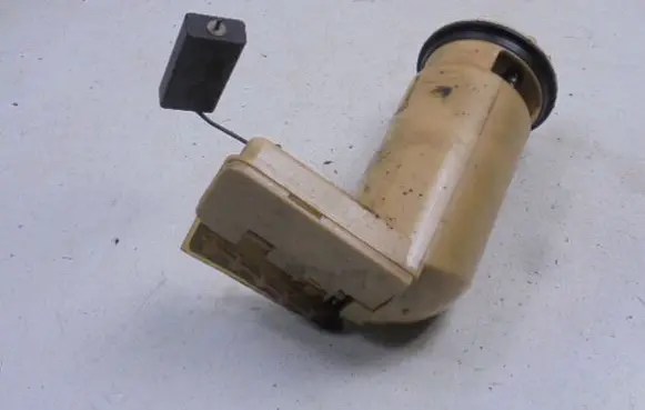 Peugeot 106 In-tank fuel pump 9626061880
