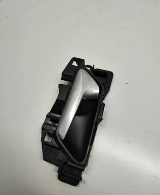 Peugeot 208 Front door interior handle 98201553