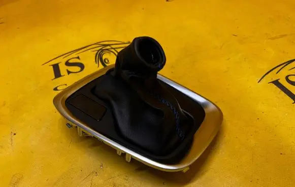 Renault Megane IV Gear lever shifter trim leather/knob 969443797R